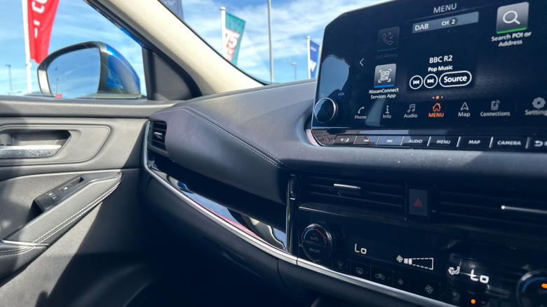 Nissan Qashqai 1.3 DiG-T MH N-Connecta 5dr Petrol Hatchback